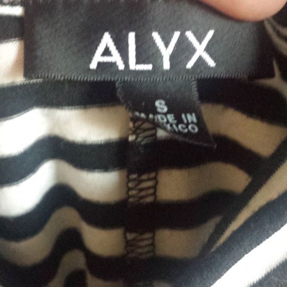 BLOUSE - Picture 2 of 2